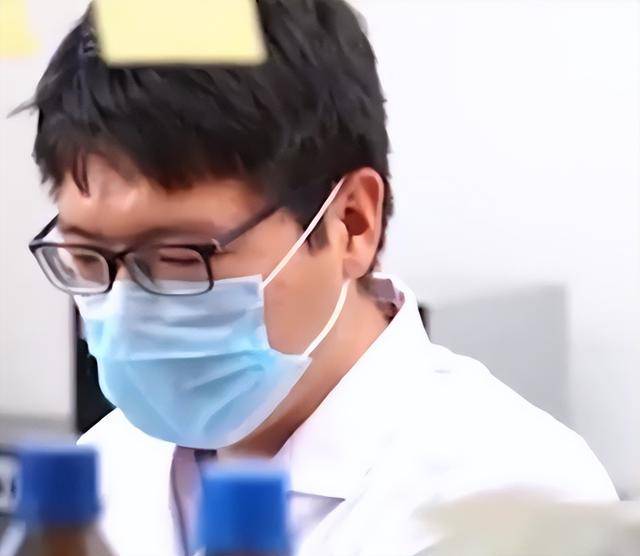 白发、皱纹加速增多，如何延缓“看得见的衰老”？【卫生】风尚中国网